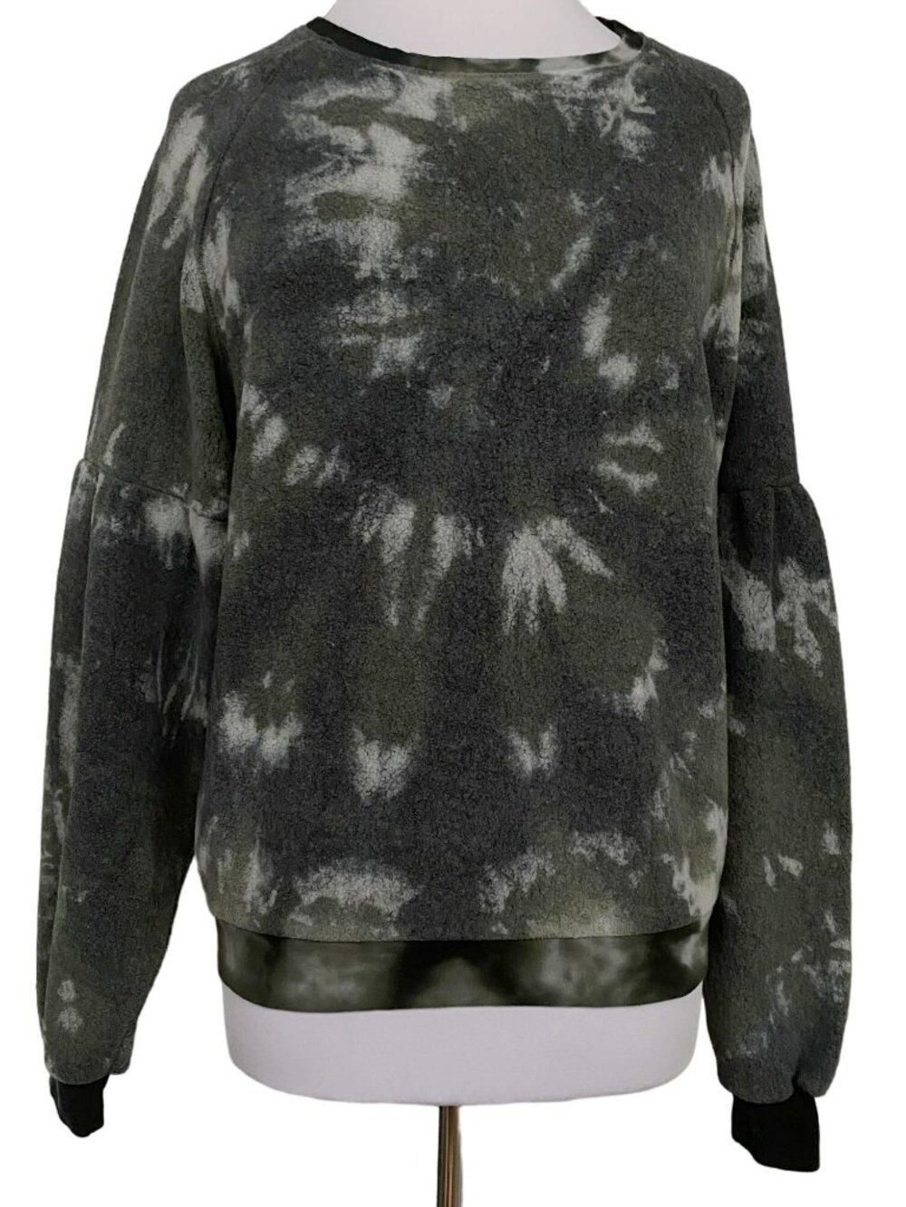 Electric & Rose Oversized Brushed Fleece Sweatshirt Balloon Sleeves Camo S NEW